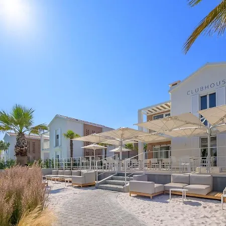 Pareus Beach Resort-3